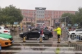 华州公安交警：雨中坚守“护学岗” 撑起一把“平安伞”