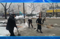 焐热严寒 临渭城管融冰化雪