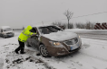 合陽縣“雪勢洶洶” 合陽交警聞“雪”而動