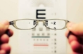 号称能让视力从0.2变成1.0 护眼“米字操”真能逆转近视吗？