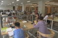 富平县：书香伴暑假 图书馆里“充电”忙