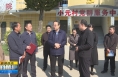 《直通县市》由建新调研大荔县农产品产销存情况及软弱涣散村整顿工作