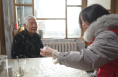 十年“叫醒服务” 让“空巢”老人得到爱的温暖