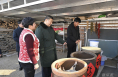 习近平在辽宁葫芦岛市看望慰问受灾群众