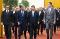 一见·通过这场会见，读懂中国何以被视为“确定性的绿洲”