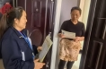 渭南一小區垃圾分類“應季施策” 入戶宣傳讓環保理念暖到民心