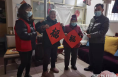華陰市華山鎮藥廠社區：小年送春聯 福進千萬家