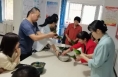 临渭区向阳街道育红社区：粽叶飘香迎端午 幸福和谐邻里情