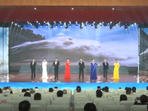 【渭南教育】音乐教师唱响《领航》 爱党爱国情“声”入人心