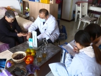 临渭区杜桥街道：幸福星期三  上门送关怀