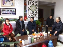 春节前夕  李曙升看望慰问老干部