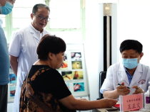 【健康渭南】“家门口”看名医——走进足踝外科知名专家王正义教授坐诊现场，感受名医力量！