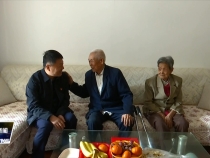 重阳节前 李曙升走访慰问高龄老人