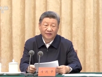 焦点访谈丨以身作则树典范