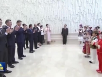 习近平和彭丽媛为出席哈尔滨第九届亚洲冬季运动会开幕式的国际贵宾举行欢迎宴会