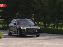 視頻丨習近平抵達總統府 托卡耶夫迎接