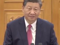 拾光紀(jì)·10余年前便以橋?yàn)橛鳎?xí)近平強(qiáng)調(diào)“要牢牢把握中歐關(guān)系發(fā)展的正確方向”