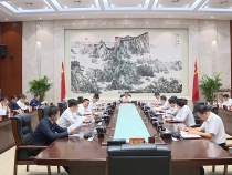 市委召開常委會會議
認真學習習近平總書記重要講話精神
研究黨校和食品藥品安全等工作
樊維斌主持會議