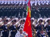 這一握，情深意重