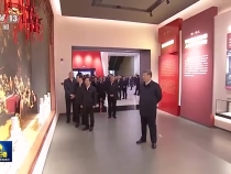 習近平參觀新疆維吾爾自治區成立70周年主題成就展