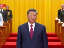 新疆維吾爾自治區成立70周年慶祝大會隆重舉行 習近平出席大會