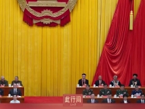 此行間·他們在主席臺再次見到總書記