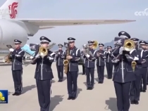 習近平抵達韓國出席亞太經合組織第三十二次領導人非正式會議并對韓國進行國事訪問