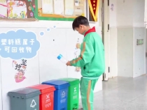 垃圾分類“小偵探”