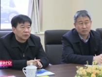 韦红革走访慰问辖区企业和困难群众