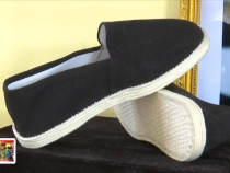 臨渭區(qū)崇凝鎮(zhèn):打造“關中老布鞋”產(chǎn)業(yè) 群眾“走出”脫貧新路子