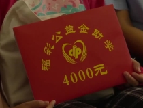 助学圆梦 刘凯慰问困难家庭大学新生