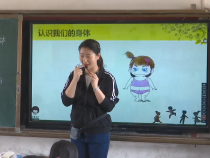 渭南市未成年人救助保护中心开展女童保护知识进校园活动