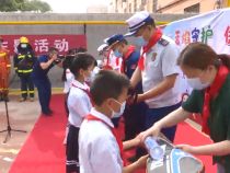 渭南市儿童福利院、市消防救援支队联合举行“蓝焰守护健康成长”消防主题活动