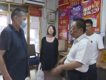 省市福彩中心慰问投注站 夏季送清凉