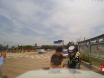 应急车道不是修理厂 视频连线排故障太危险