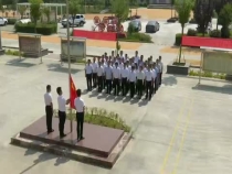 华阴市华西镇：迎国庆 升国旗 聚人心  鼓干劲  助力乡村振兴