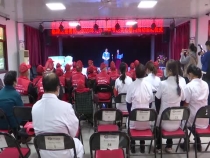 临渭区慈善协会及爱心企业慰问景华医养院老人