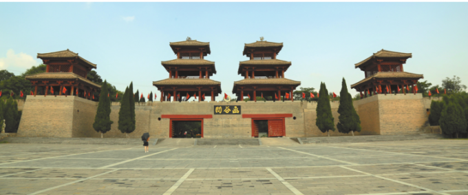 历史上著名的函谷关坐落在河南省灵宝市境内。
